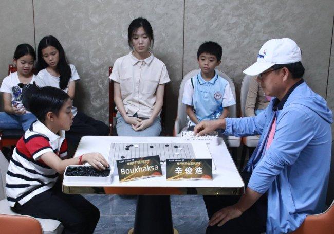 图 8：未来棋手的萌芽